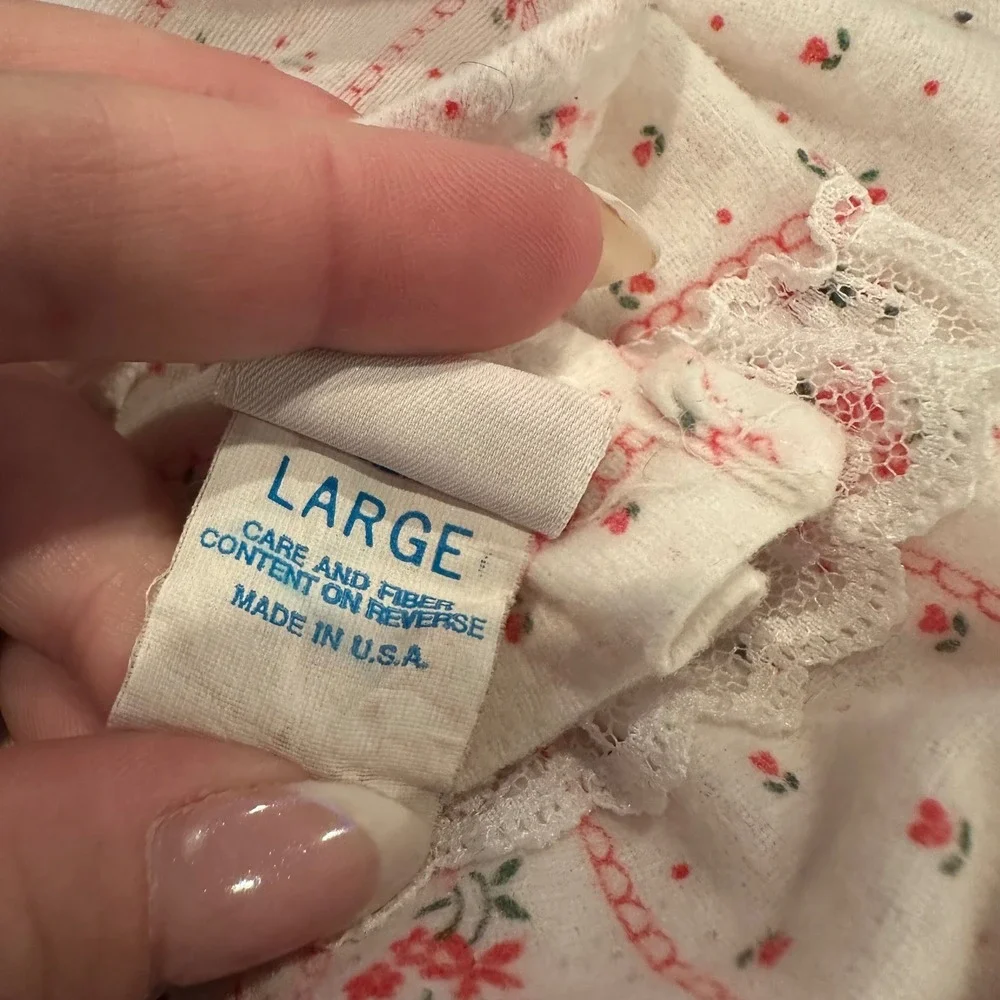 Bright Creek Vintage Floral Lace Footed Sleeper Pajamas White Red 0-3 Mo Girls